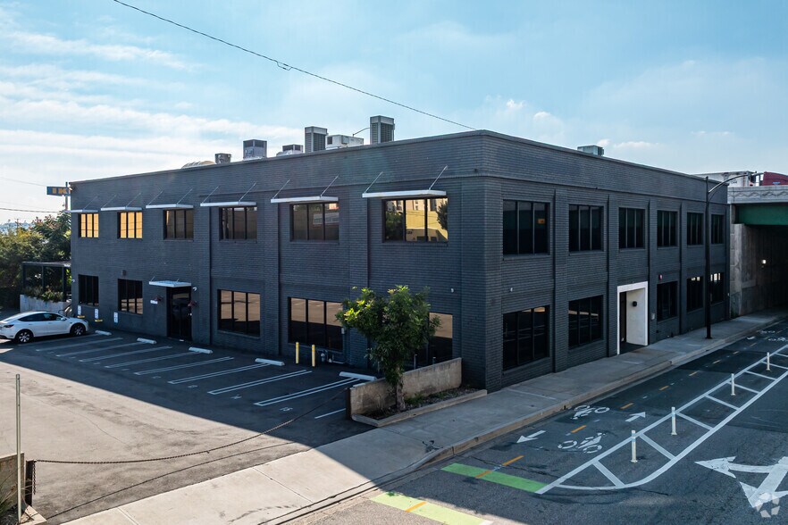 More Photos Of 40 E Verdugo Ave, Burbank Coworking Space