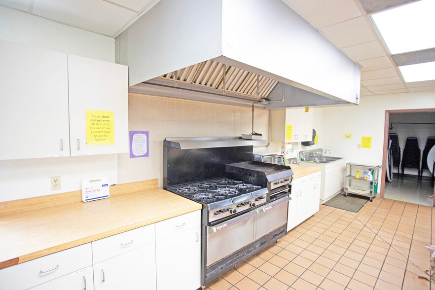 More Photos Of 5995 Dr Martin Luther King Jr St S, Saint Petersburg Religious Facility For Sale