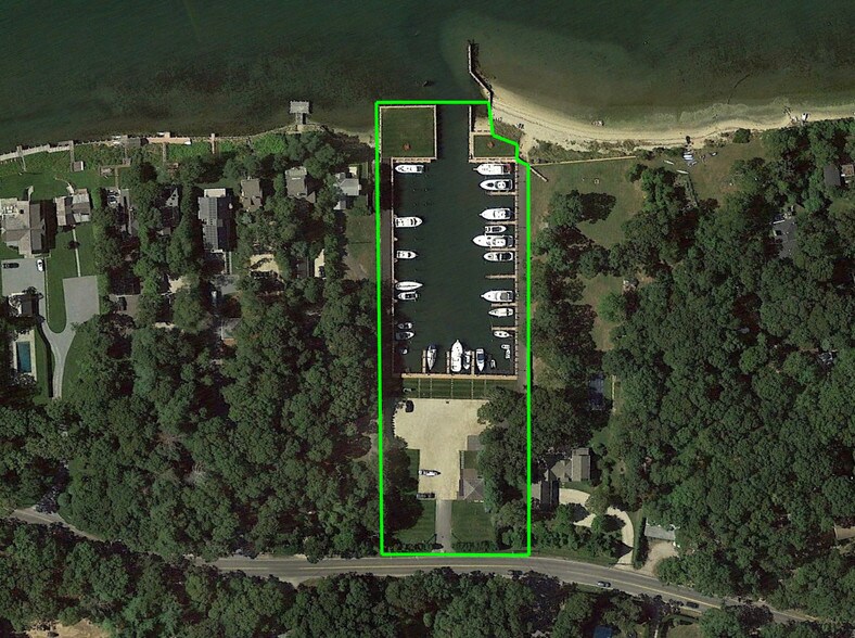 More Photos Of 219 Three Mile Harbor HC Rd, East Hampton Marina For Lease