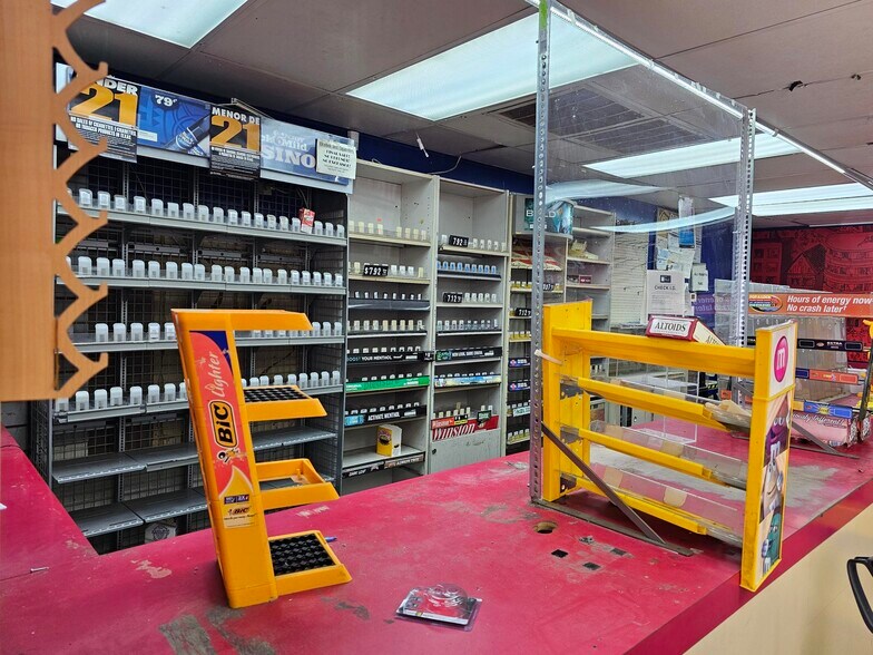 More Photos Of 7019 Branching Ct, San Antonio Convenience Store For Lease