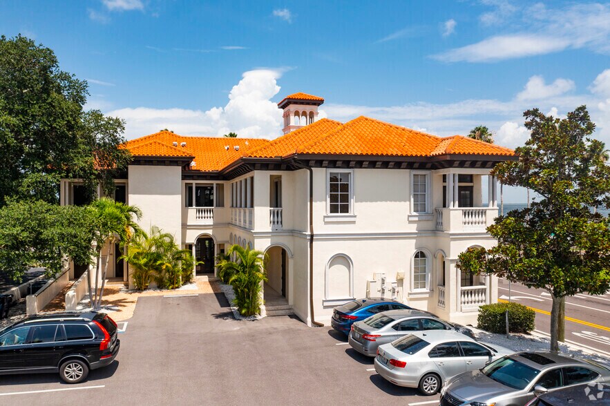 More Photos Of 2905 Bayshore Blvd, Tampa Office For Lease