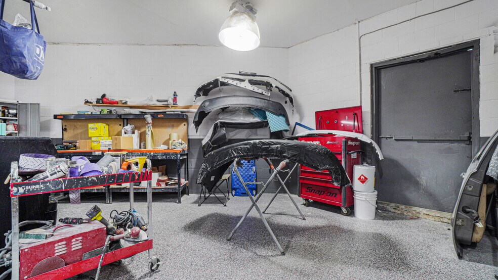 More Photos Of 10 Jerusalem Ave, Hempstead Auto Repair For Sale