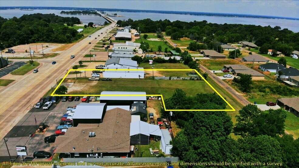 More Photos Of 2618 W Main St, Gun Barrel City Storefront For Sale