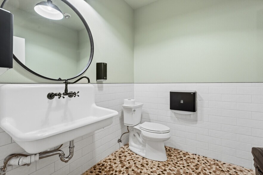 More Photos Of 5505 132nd st, Lubbock Industrial For Sale