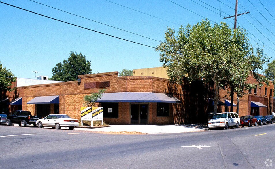 More Photos Of 320-350 Alhambra Blvd, Sacramento Warehouse For Lease