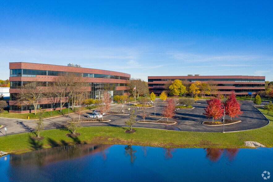 More Photos Of 1221 E Business Center Dr, Mount Prospect Unknown For Lease