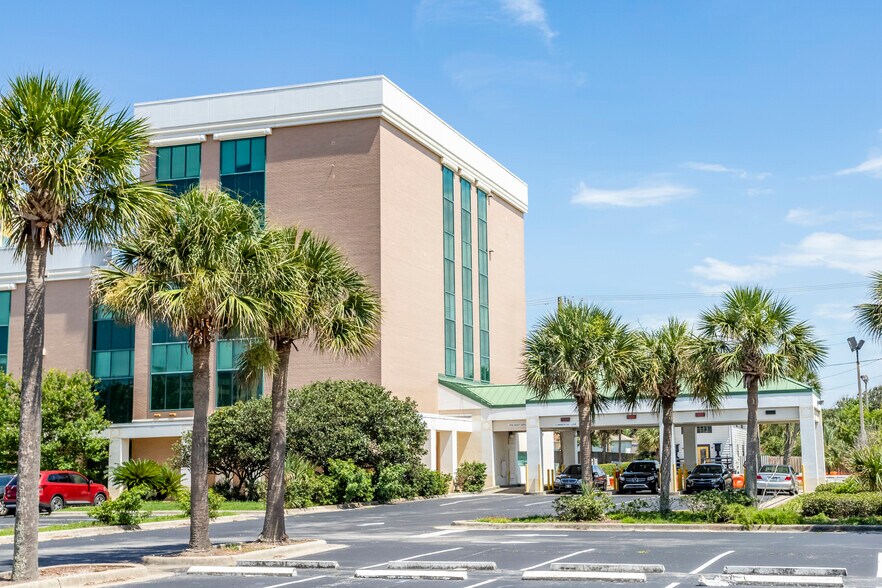 More Photos Of 501 N Grandview Ave, Daytona Beach Medical For Sale