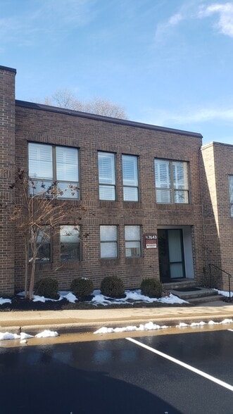 More Photos Of 7643 Leesburg Pike, Falls Church Medical For Sale