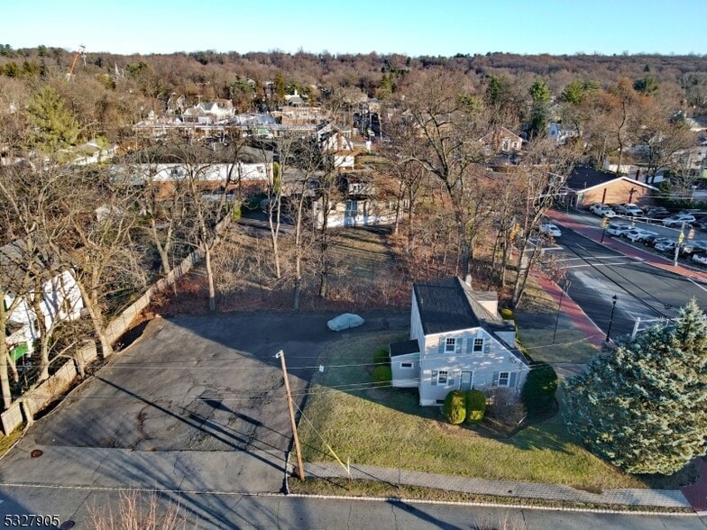 More Photos Of 194 Eagle Rock Ave, Roseland Office For Sale