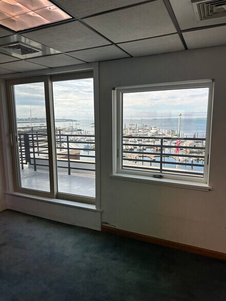 More Photos Of 152 Lynnway, Lynn Office For Sale