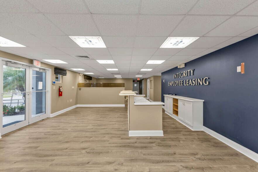 More Photos Of 128 W Charlotte Ave, Punta Gorda Office Residential For Sale