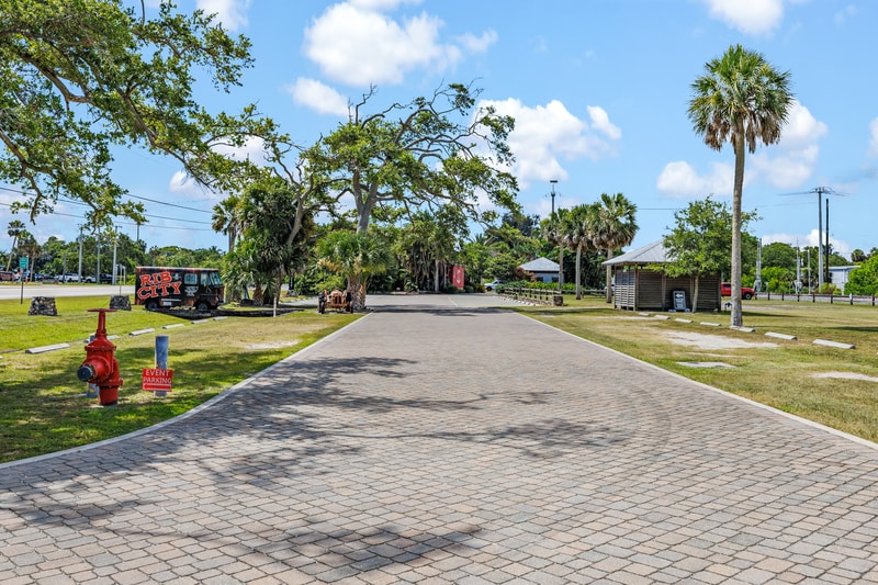 Primary Photo Of 5390 US 1, Grant-Valkaria Lodge Meeting Hall For Sale