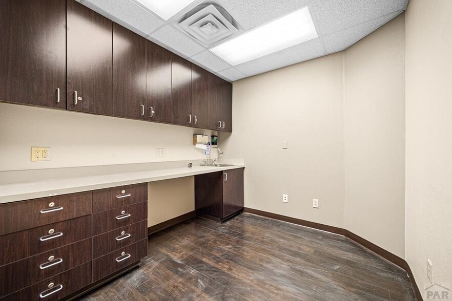 More Photos Of 19 E Abarr Dr, Pueblo Office For Lease
