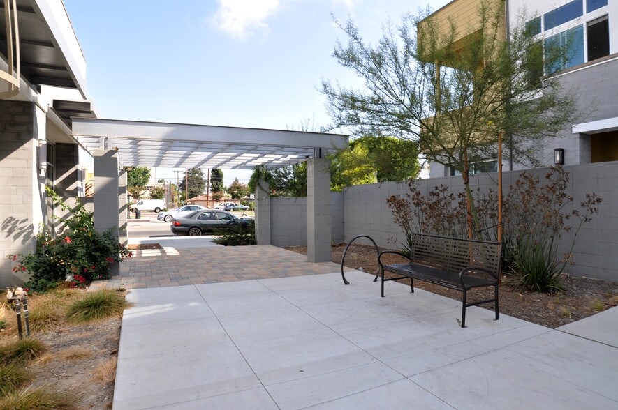 More Photos Of 11000 Garvey Ave, El Monte Freestanding For Lease