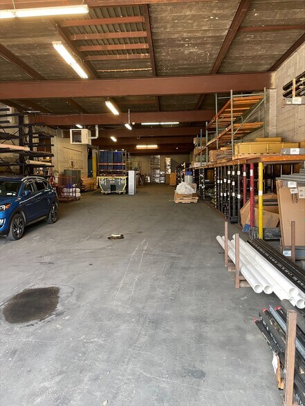 More Photos Of 931 Zerega Ave, Bronx Warehouse For Lease