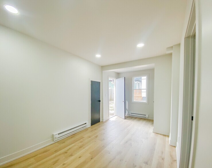 More Photos Of 1131 Erie St, Racine Apartments For Sale