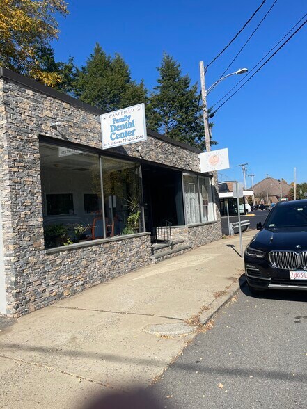 More Photos Of 209 Albion St, Wakefield Storefront For Lease