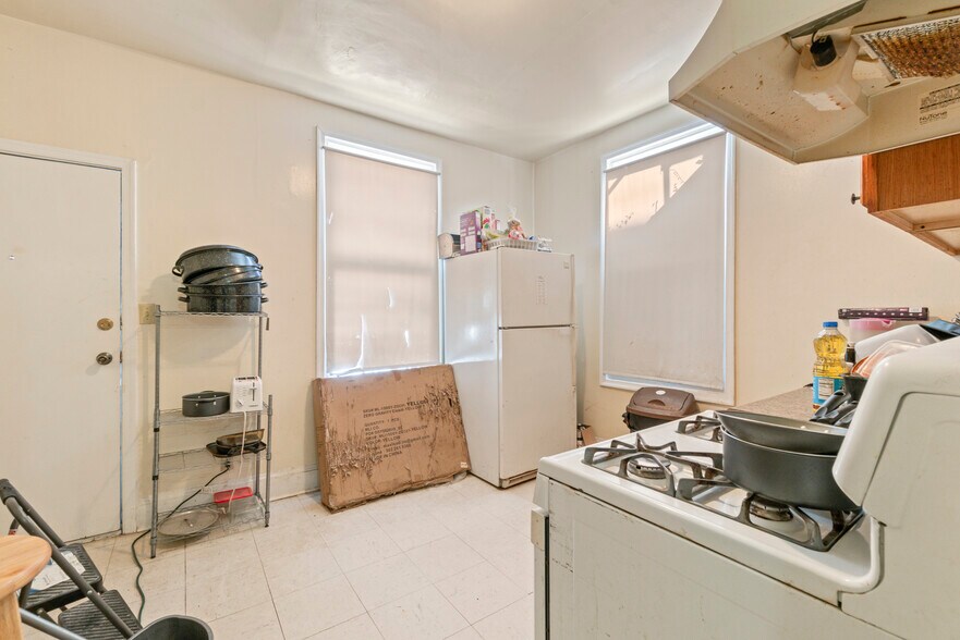 More Photos Of 3941 Lowndes Ave, Baltimore Multifamily For Sale