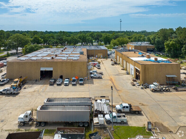More Photos Of 4702-4708 Capital Cir NW, Tallahassee Manufacturing For Sale