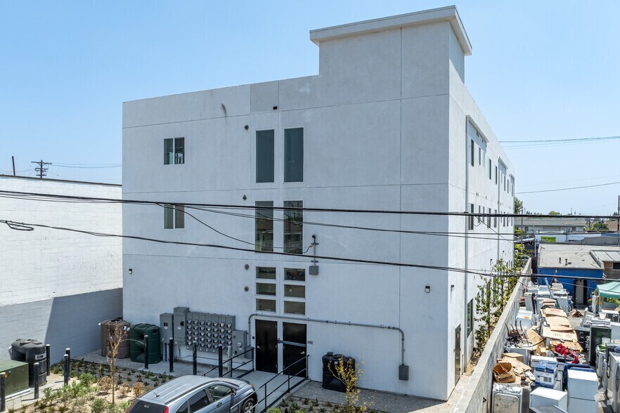 More Photos Of 3217 S Central Ave, Los Angeles Apartments For Sale