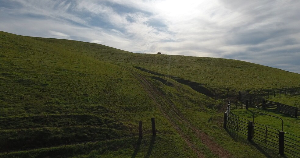 More Photos Of 1002 Metcalf Rd, San Jose Land For Lease