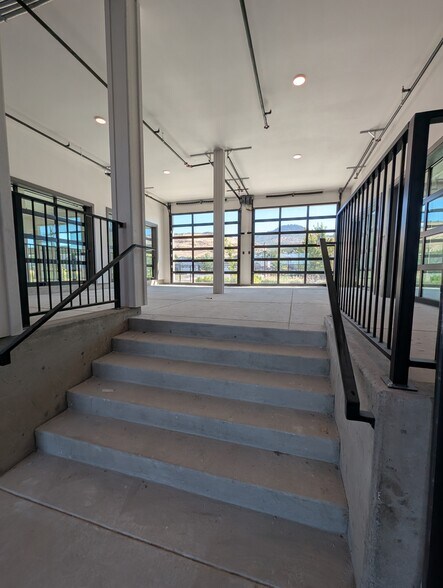 More Photos Of 3285 Cedar Links Dr, Medford Apartments For Lease