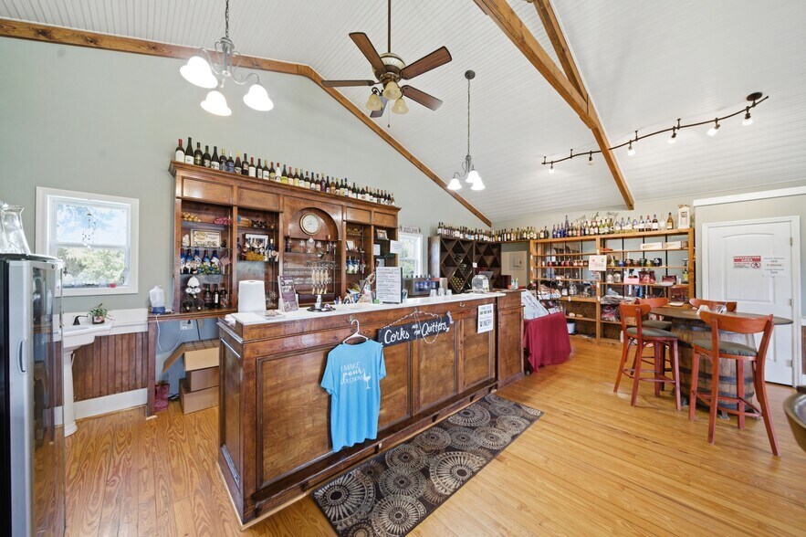 More Photos Of 1650 Dusty Rd, Newberry Winery Vineyard For Sale