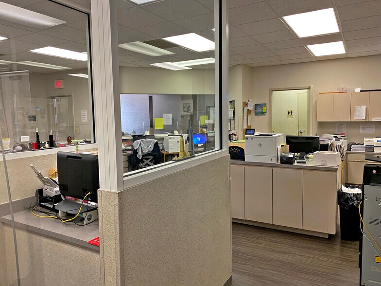 More Photos Of 4889 S Congress Ave, Lake Worth Medical For Sale