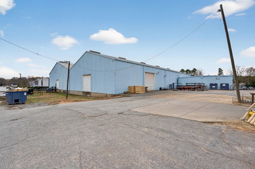 More Photos Of 12 Crigler St, Greenville Warehouse For Lease