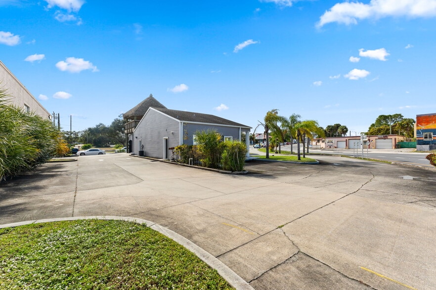 More Photos Of 340 King St, Cocoa Office For Sale