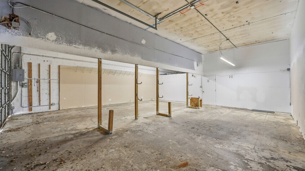 More Photos Of 10910-10920 Wiles Rd, Coral Springs Warehouse For Lease