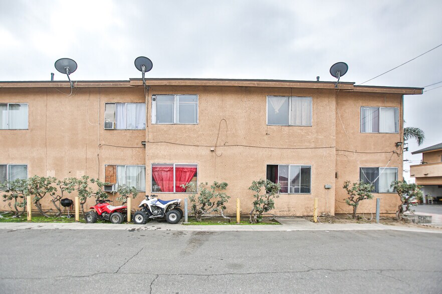 More Photos Of 3627 W 11th St, Santa Ana Apartments For Sale