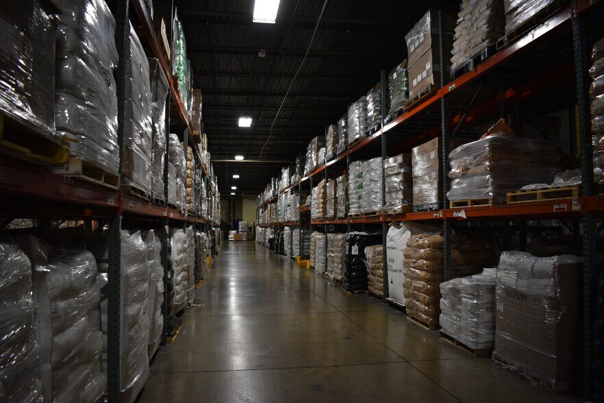 More Photos Of 1665 Enterprise Pky, Twinsburg Manufacturing For Lease