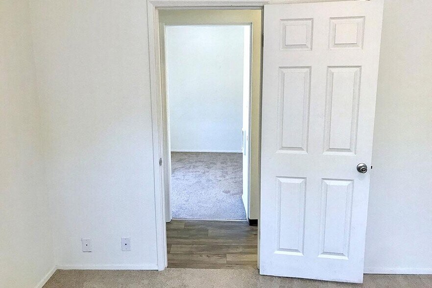 More Photos Of 701-711 E Pike St, Seattle Apartments For Sale