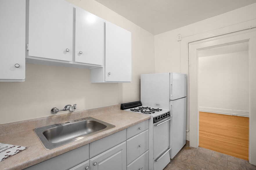 More Photos Of , Portland Multifamily For Sale