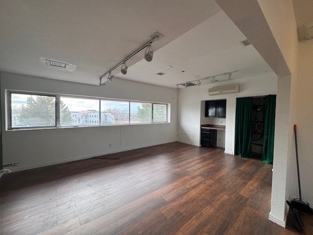 More Photos Of 6770 S Yosemite St, Englewood General Retail For Lease