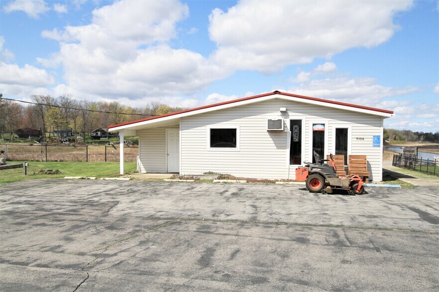 More Photos Of 5106 S Dundas Rd, Beaverton Trailer Camper Park For Sale