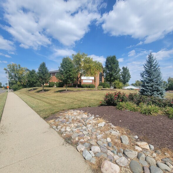 More Photos Of 5020 Philadelphia Dr, Dayton Medical For Lease