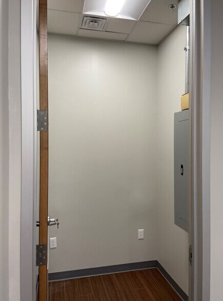 More Photos Of 3216 Napier Park, Shavano Park Medical For Lease