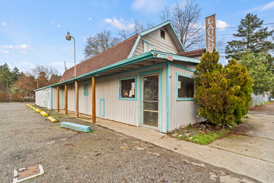 More Photos Of 120 S Hussey Ave, Cave Junction Specialty For Sale