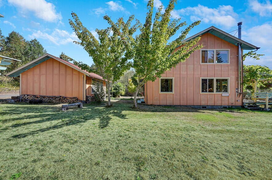 More Photos Of 1673 Woodland Dr, Port Townsend Winery Vineyard For Sale