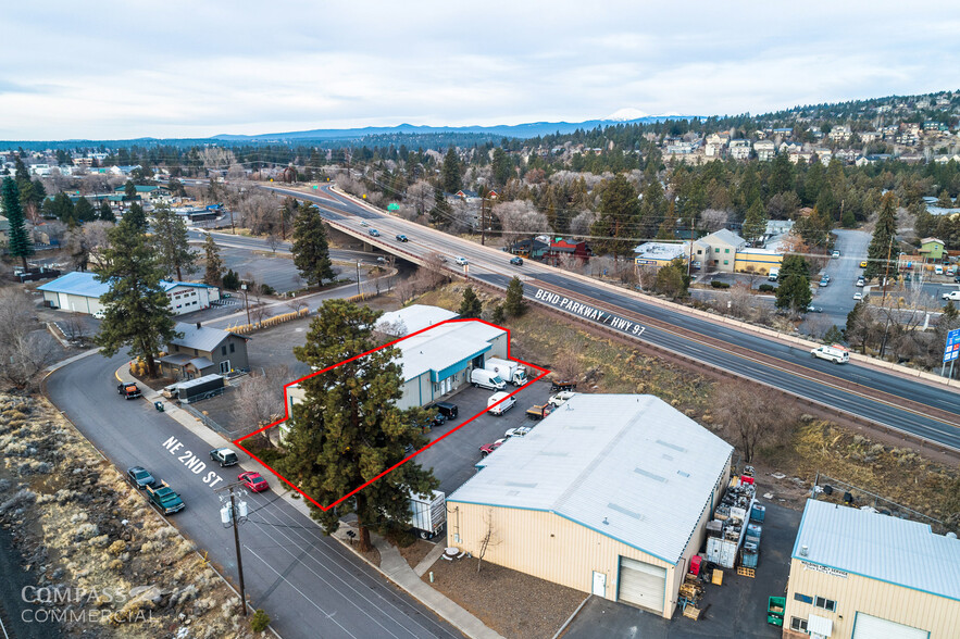 Primary Photo Of 2185 NE 2nd St, Bend Warehouse For Lease