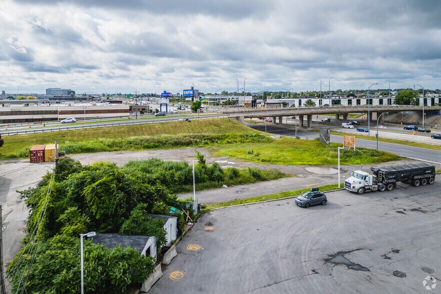 More Photos Of 3145 Boul Pitfield, Saint-Laurent Land For Sale