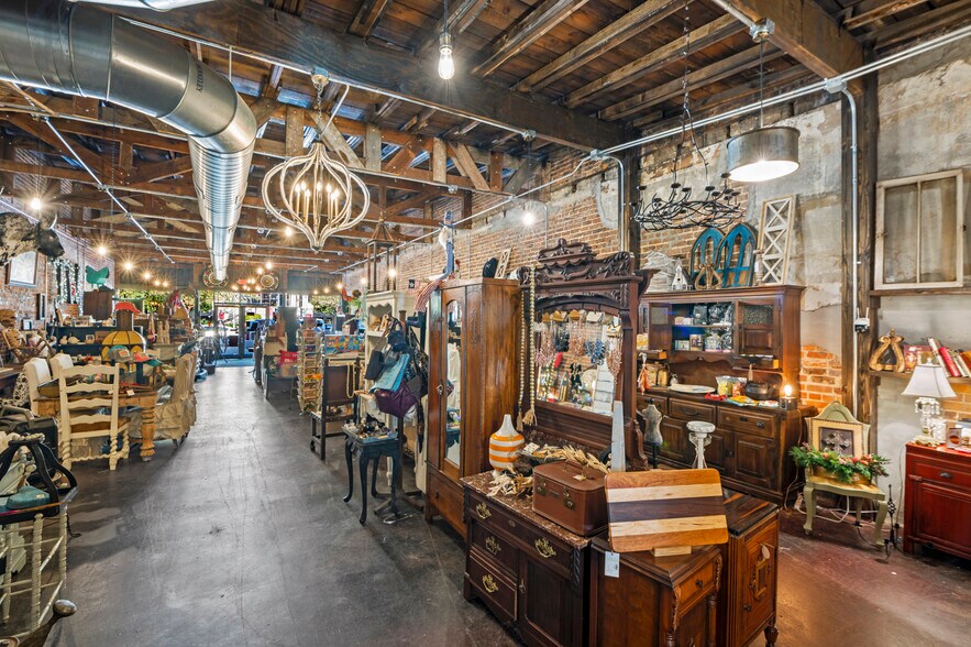 More Photos Of 119 S 3rd St, Smithfield Storefront For Sale