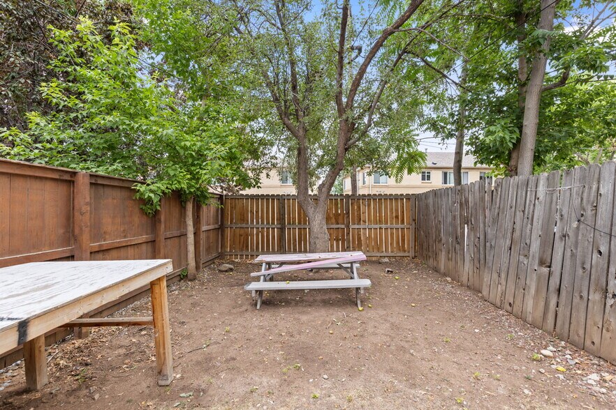 More Photos Of 730 19th St, Boulder Multifamily For Sale