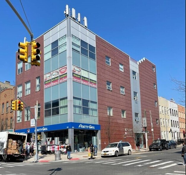 More Photos Of 331 Knickerbocker Ave, Brooklyn Medical For Lease