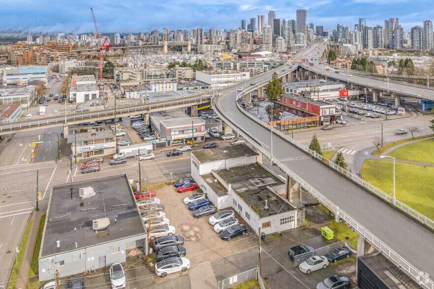 More Photos Of 1580 4th Av W, Vancouver Land For Sale