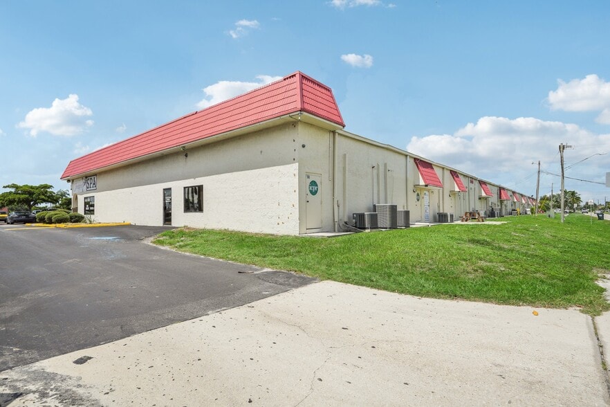 More Photos Of 1404 Del Prado Blvd S, Cape Coral Storefront Retail Office For Sale