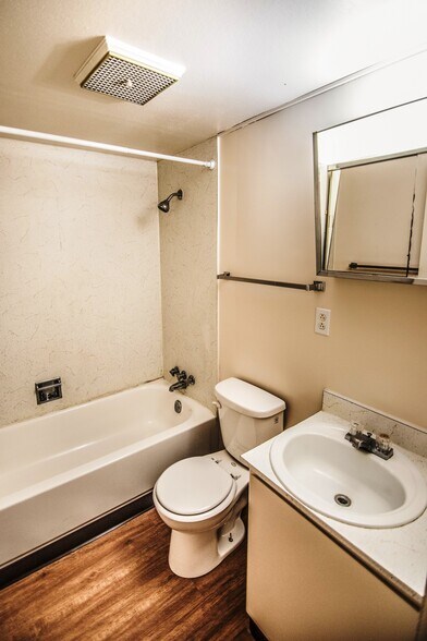 More Photos Of 807 Legion St, Craig Apartments For Sale