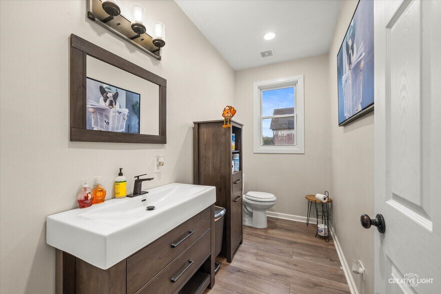 More Photos Of 3711 W Algonquin Rd, Algonquin Flex For Sale